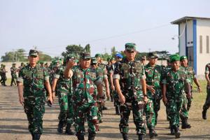 Danrem 073/Makutarama Sambut dan Dampingi Kunjungan Pangdam IV/Diponegoro di Brigif 43/Muria