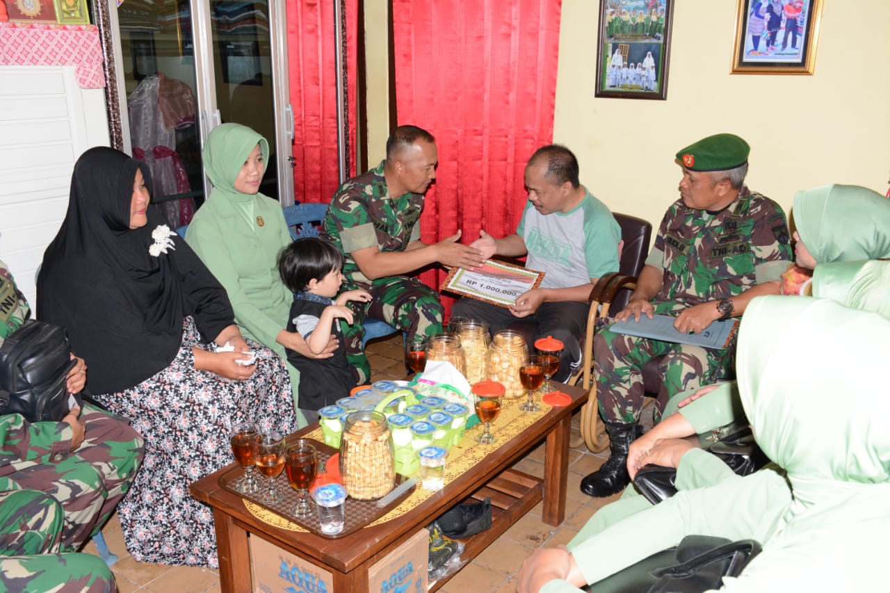 Anjangsana Korem Salatiga Bersama Persit Kepada Anggota