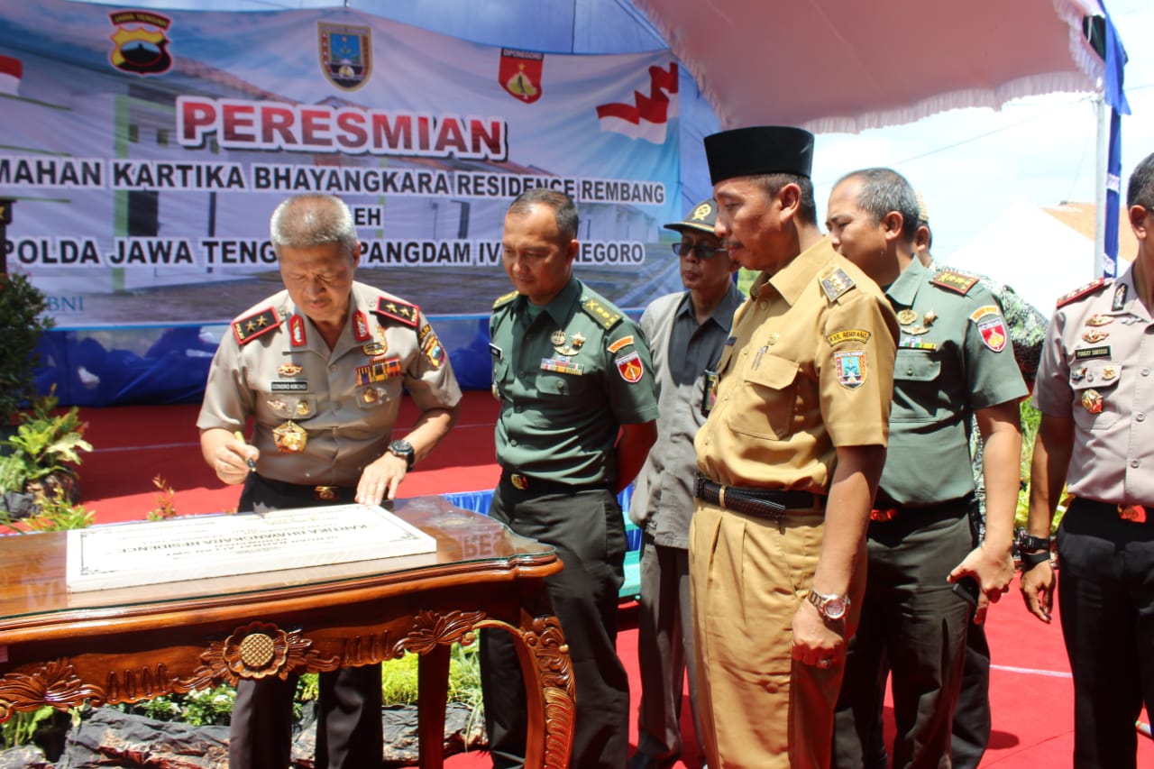Kasrem Dampingi Kapolda Dalam Peresmian Perumahan