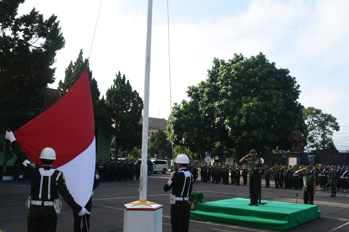 Prajurit Korem 073/Mkt laksanakan Upacara 17 an