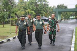 Danrem 073/Makutarama Dampingi Irdam IV/Diponegoro pada Taklimat Akhir Audit Kinerja Periode V TA 2025