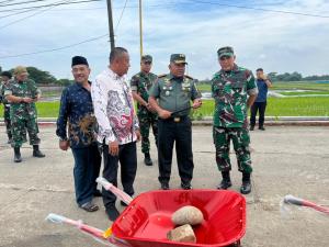 Danrem 073/Makutarama Tinjau Pembangunan Koperasi Merah Putih Tambakrejo