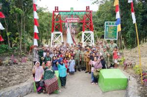 Danrem 073/Makutarama Sambut Pangdam IV/Diponegoro pada Launching 200 Jembatan Gantung Perintis Garuda di Grobogan