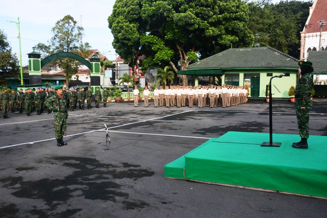 Upacara Bendera Wujud Penghormatan Kepada Jasa Pahlawan