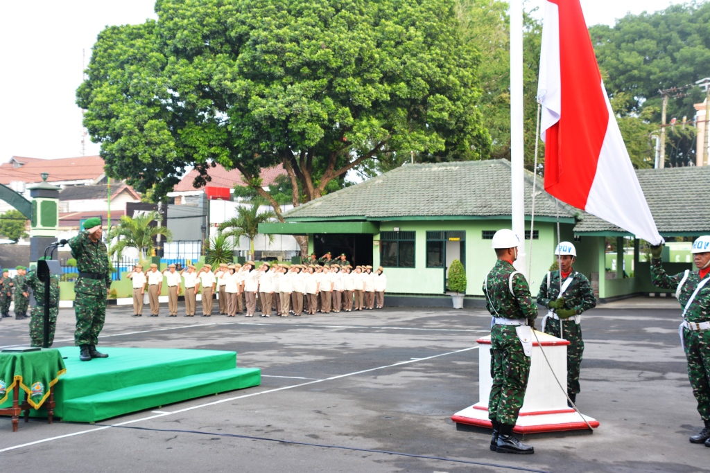 Upacara Bendera Minggu Militer, Korem Salatiga Tekankan Netralitas TNI Harga Mati