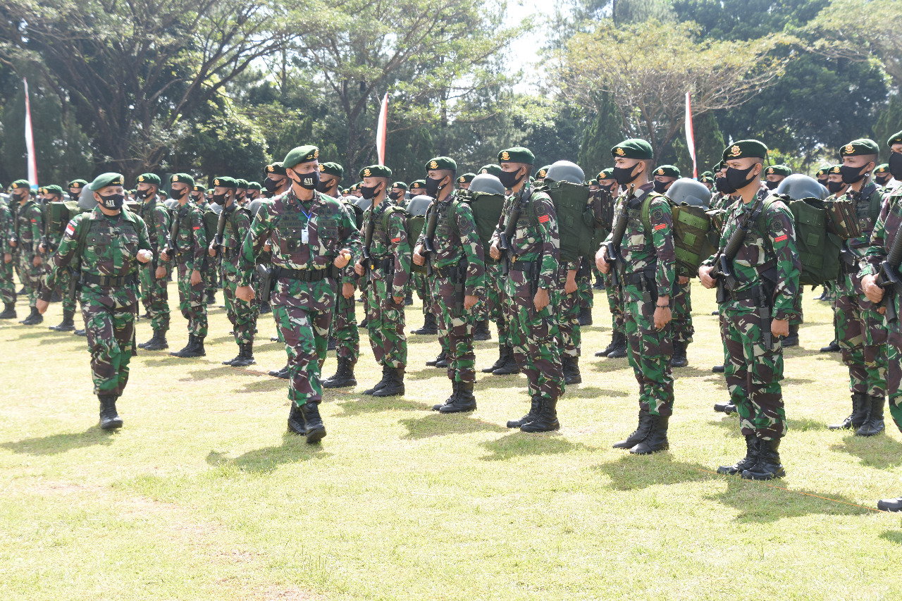 Pangdivif 2 Kostrad Pimpin Upacara Purna Tugas Satgas Yonif Mekanis Raider 411/Pandawa Kostrad