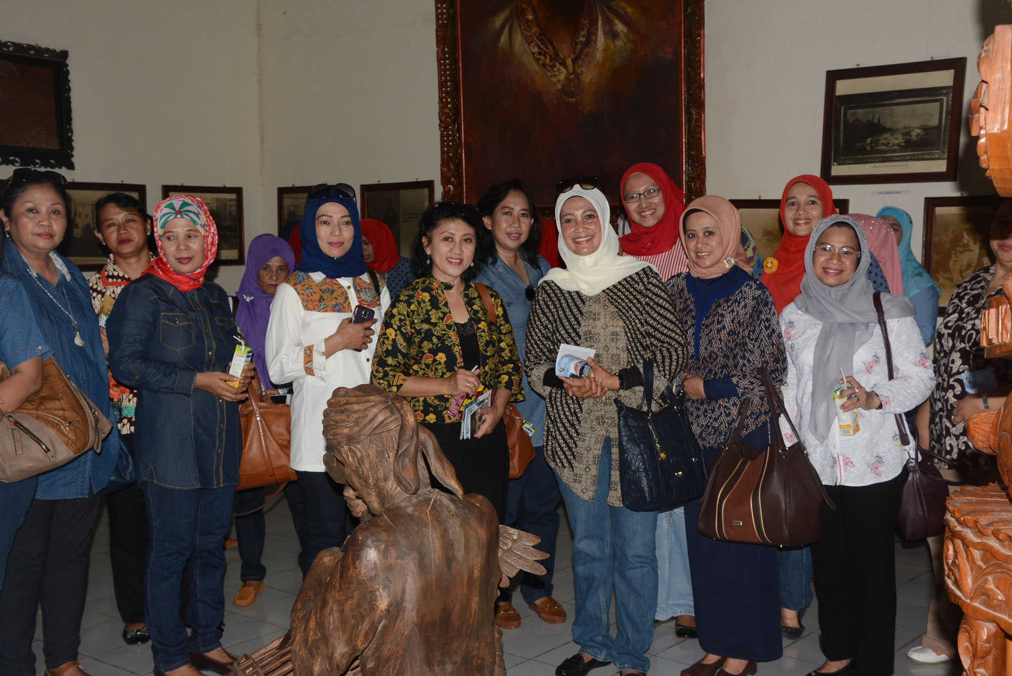 Persit Jajaran Kodam IV/Dip Olah Raga Bersama