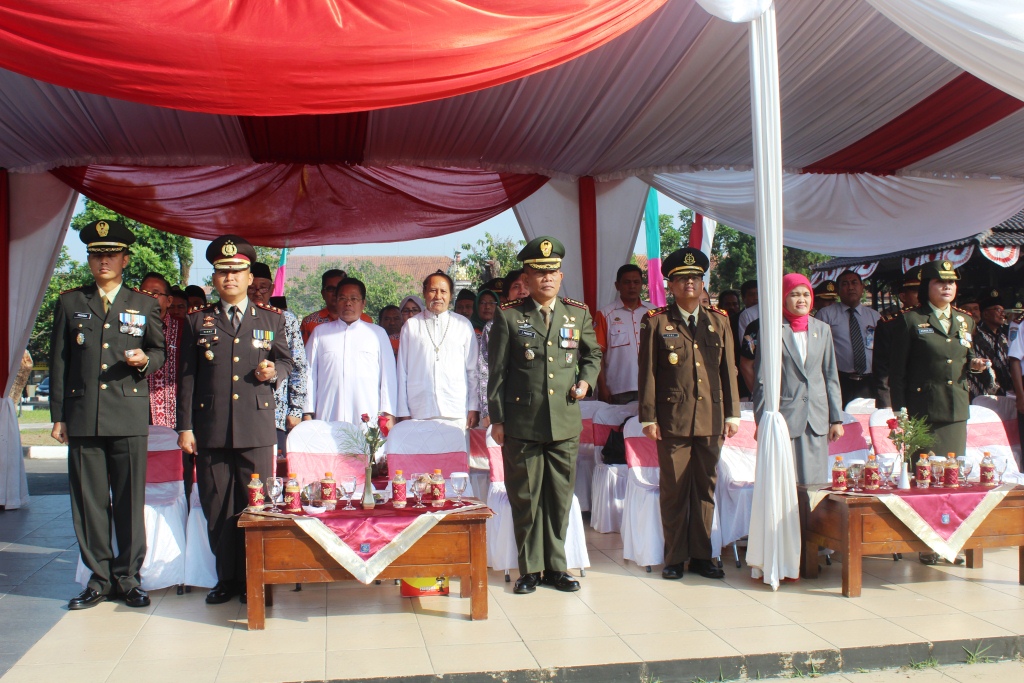 Danrem Salatiga Kol Inf Joni Pardede S.Sos, M.M Ikut Serta Dalam Upacara HUT Bhayangkara Di Polre