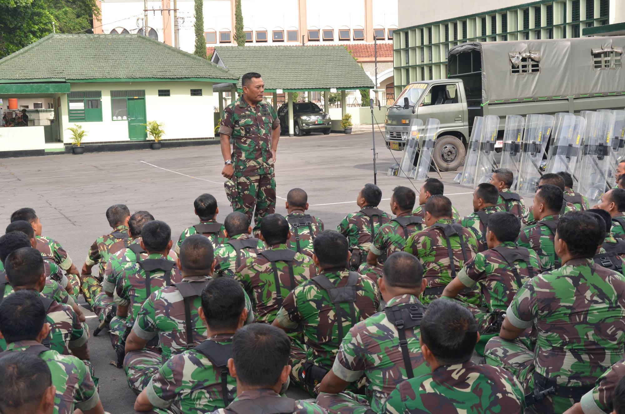 Kasdam Berikan Motifasi  Prajurit Makutarama   