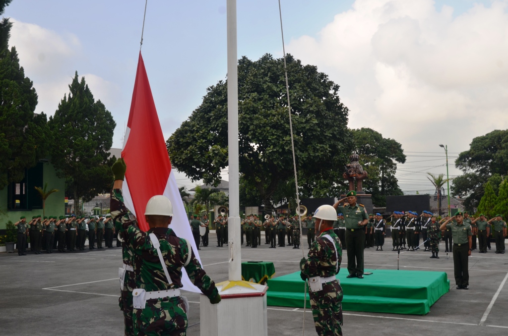 Korem 073/Makutarama Laksanakan Upacara Bendera Hari Senin