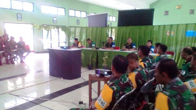 Letkol Inf Agustinus Sinaga Buka Latihan Posko Yonif 410/Alugoro