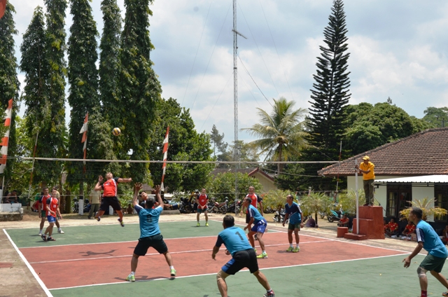 Bolla Volley Ramaikan HUT Korem Salatiga