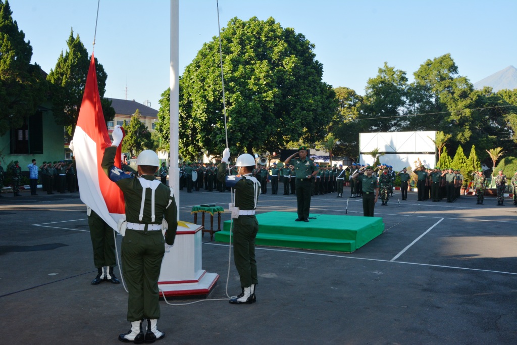 Pegang Teguh Lima Sifat TNI