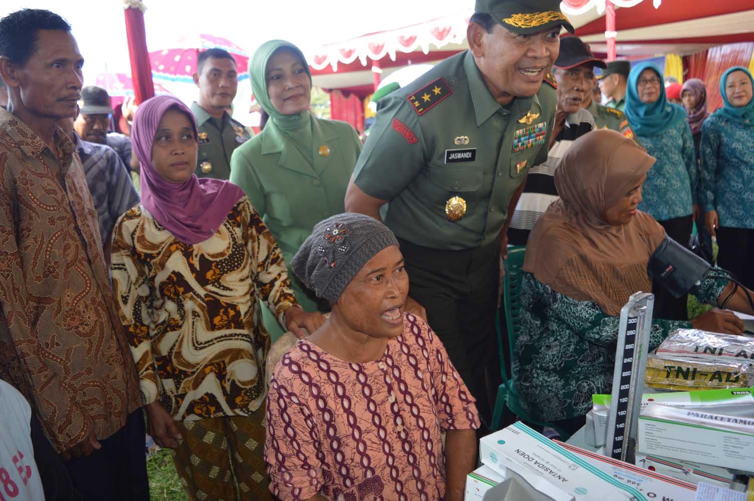 Pasar Murah Meriahkan Penutupan TMMD di Trengguli