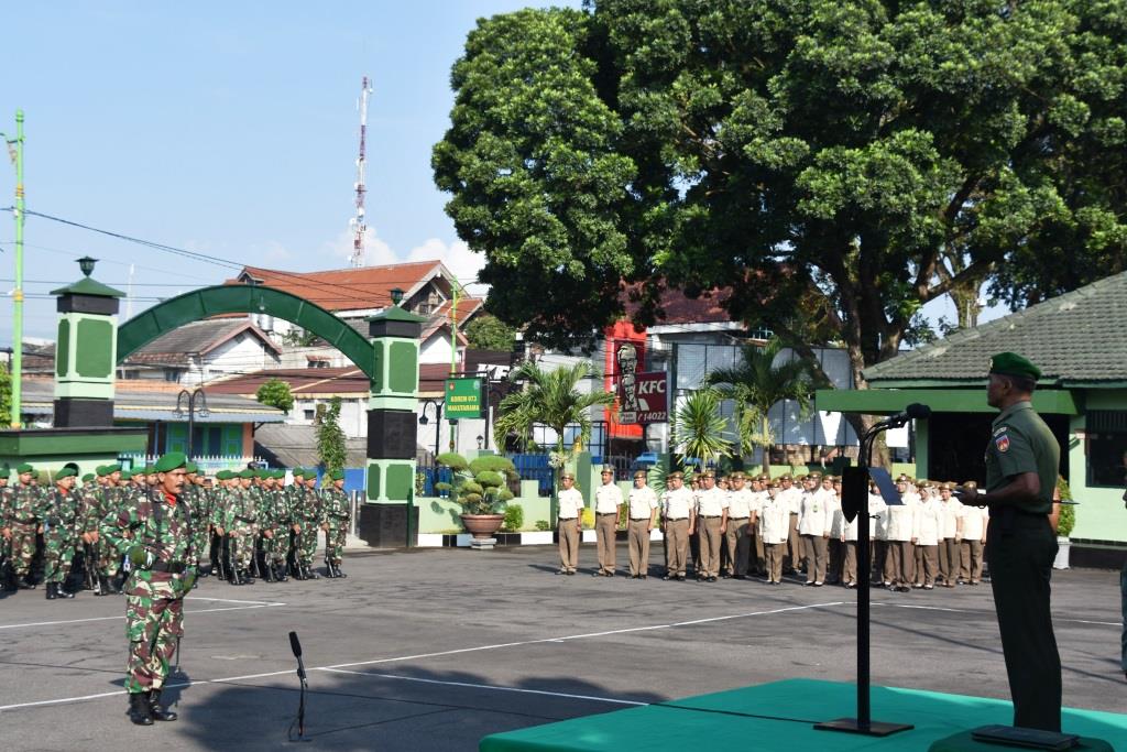 Upacara Bendera Bentuk Karakter Serta Mental Prajurit