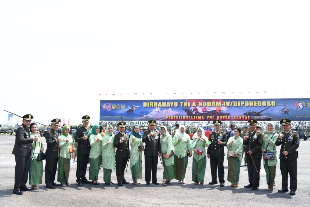 HUT Ke-73 TNI, Upacara Dilaksanakan Sebagai Tanda Kehormatan dan Bukti Loyalitas TNI Untuk Bangsa In