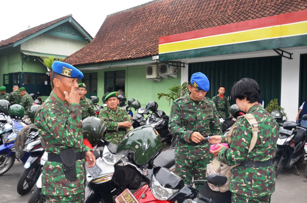 Pemeriksaan Kendaraan TNI dan ASN Korem 073/Makutarama Oleh Denpom Salatiga