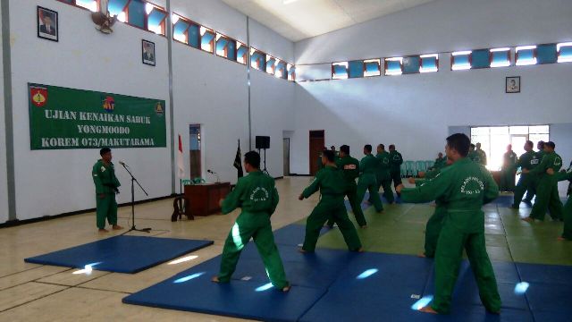 Prajurit Korem 073/Mkt Laksanakan Ujian Kenaikan Sabuk