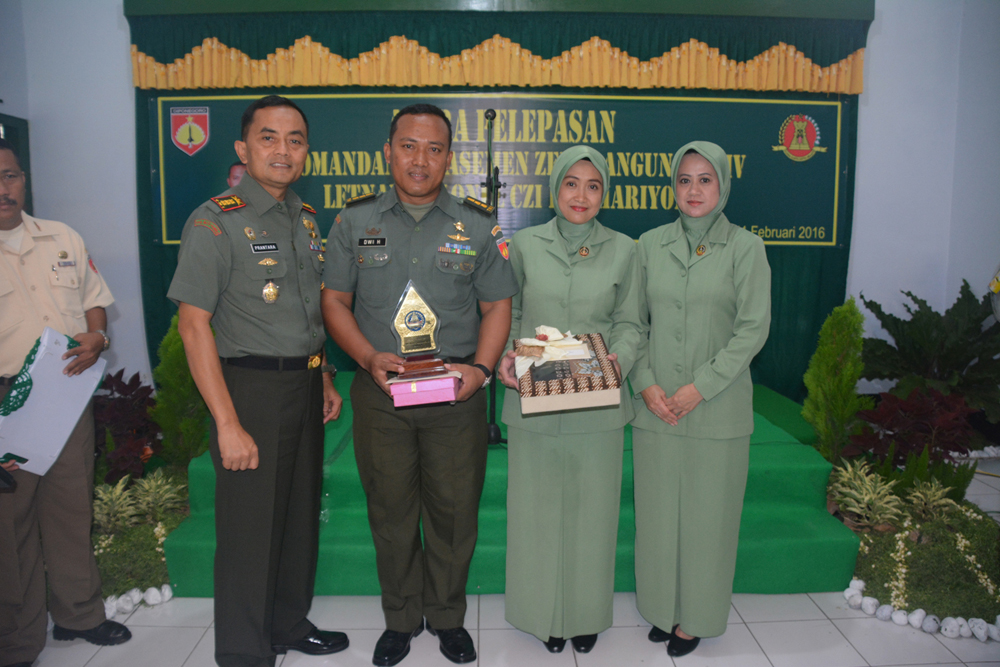 Danrem Hadiri Lepas Sambut Dandenzibang 3/IV