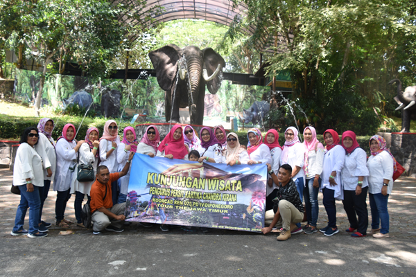 Persit Kartika Chandra Kirana Koorcabrem 073 PD IV/Diponegoro melaksanakan Kunjungan Wisata Tour ke 