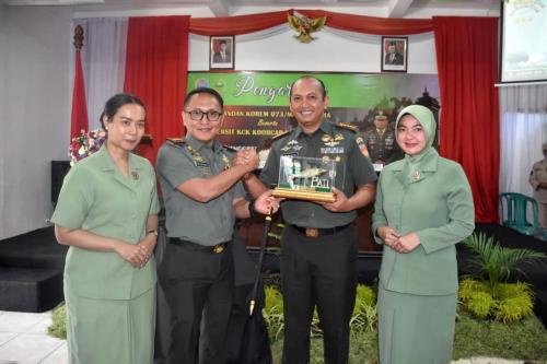 Danrem 073/Mkt : “Jaga keharmonisan keluarga”