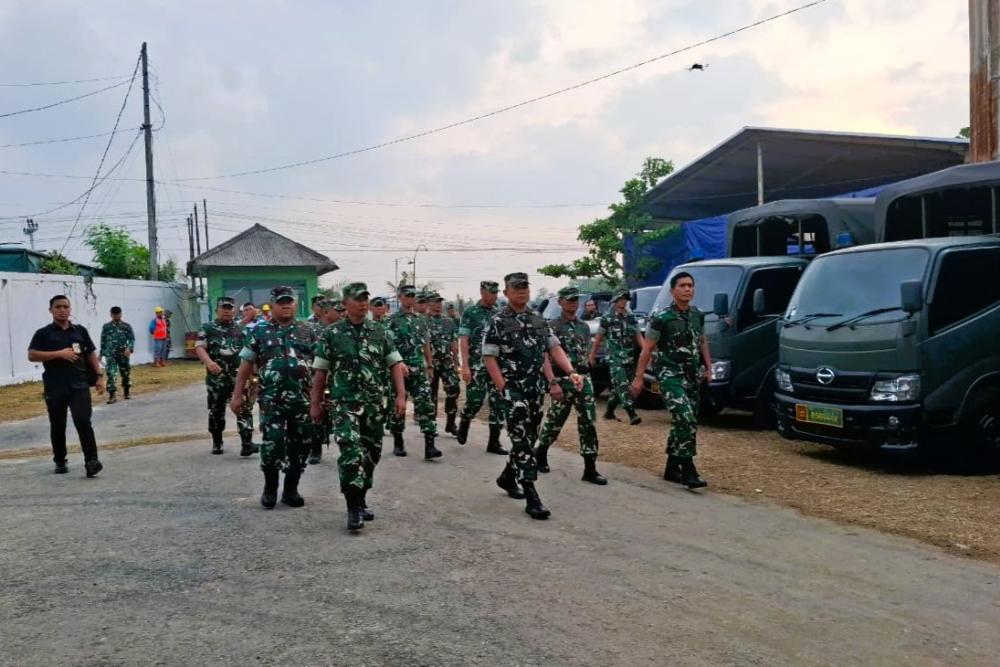 Danrem 073/Makutarama Dampingi Pangdam IV/Dip Tinjau Yon TP 888/SS, Cek Barak, Pos Kesehatan, dan Fasilitas MCK