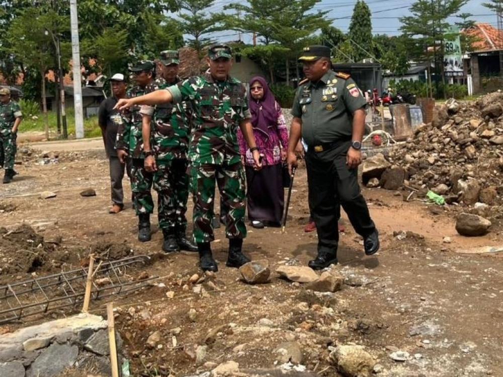 Danrem 073/Makutarama Tinjau Progres KDKMP Cepiring Kendal