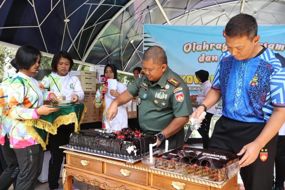 Danrem 073/Makutarama Hadiri Olahraga Bersama HUT ke-64 Kowad