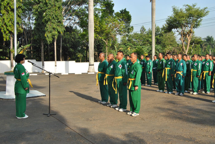 Pasipers Korem 073/Mkt Pimpin Apel Pagi