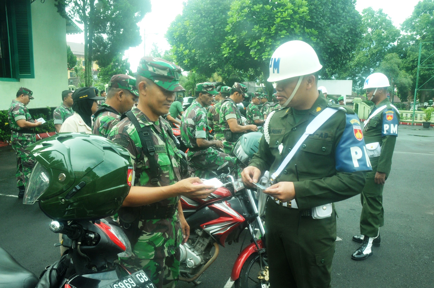 Tegakkan Hukum, Tata Tertib dan Disiplin