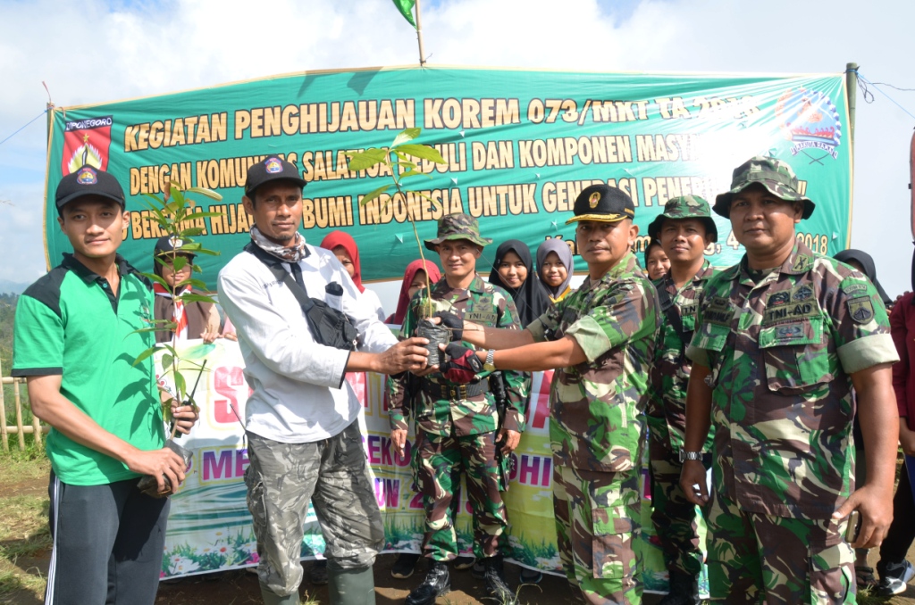 Korem Salatiga Bersama Seluruh Elemen Melakukan Penghijauan Di Kawasan Gunung Merbabu