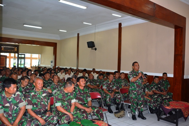 Prajurit Makutarama Harus Melek Hukum