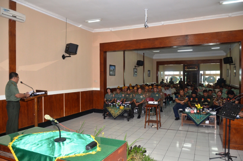 Korem 073/Makutarama Gelar Sosialisasi Komsos Dengan KBT (Keluarga Besar TNI)