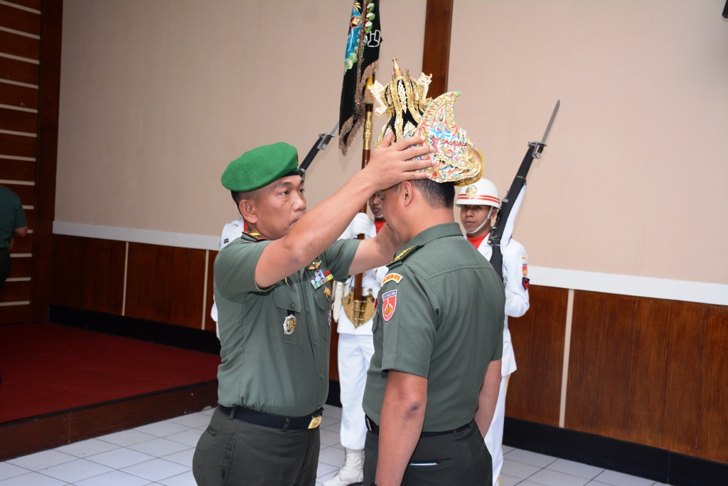 Korem 073/Makutarama Gelar Upacara Tradisi Makutarama Untuk Danrem Baru