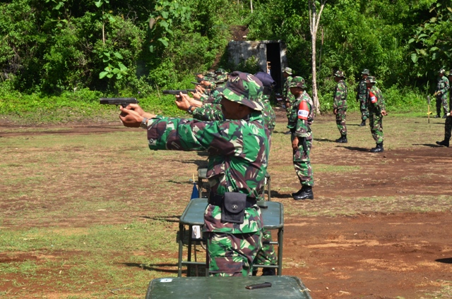 Prajurit Harus Mahir Dalam Menembak
