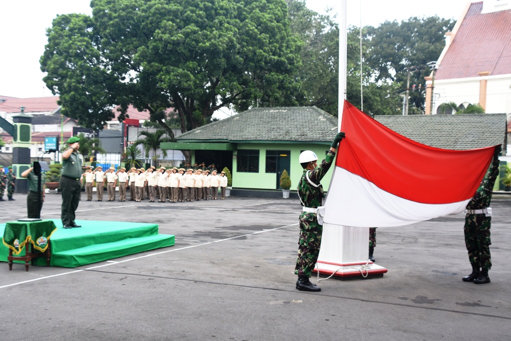 Jalin Komuniksai antar Pimpinan dan Anggota