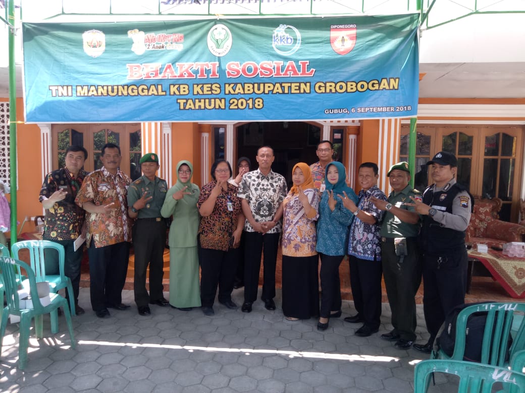 TNI Adakan Bhakti Sosial KB Kesehatan Di Gubug Grobogan