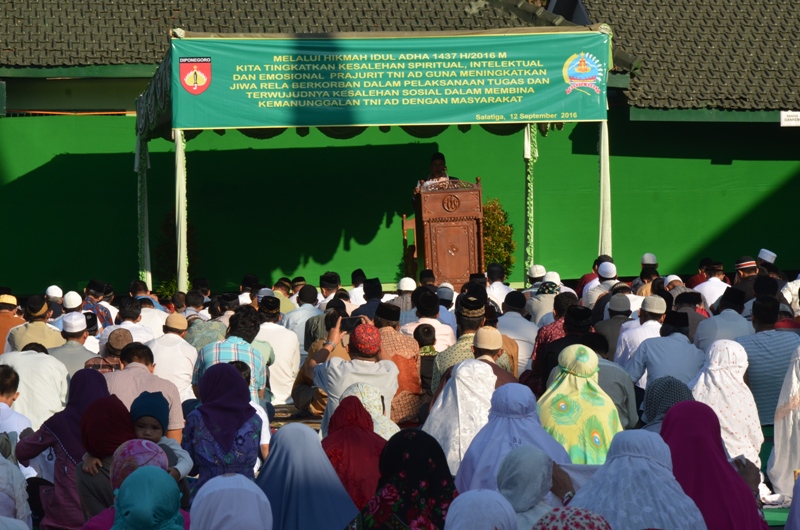 Korem Gelar Sholat Idul Adha