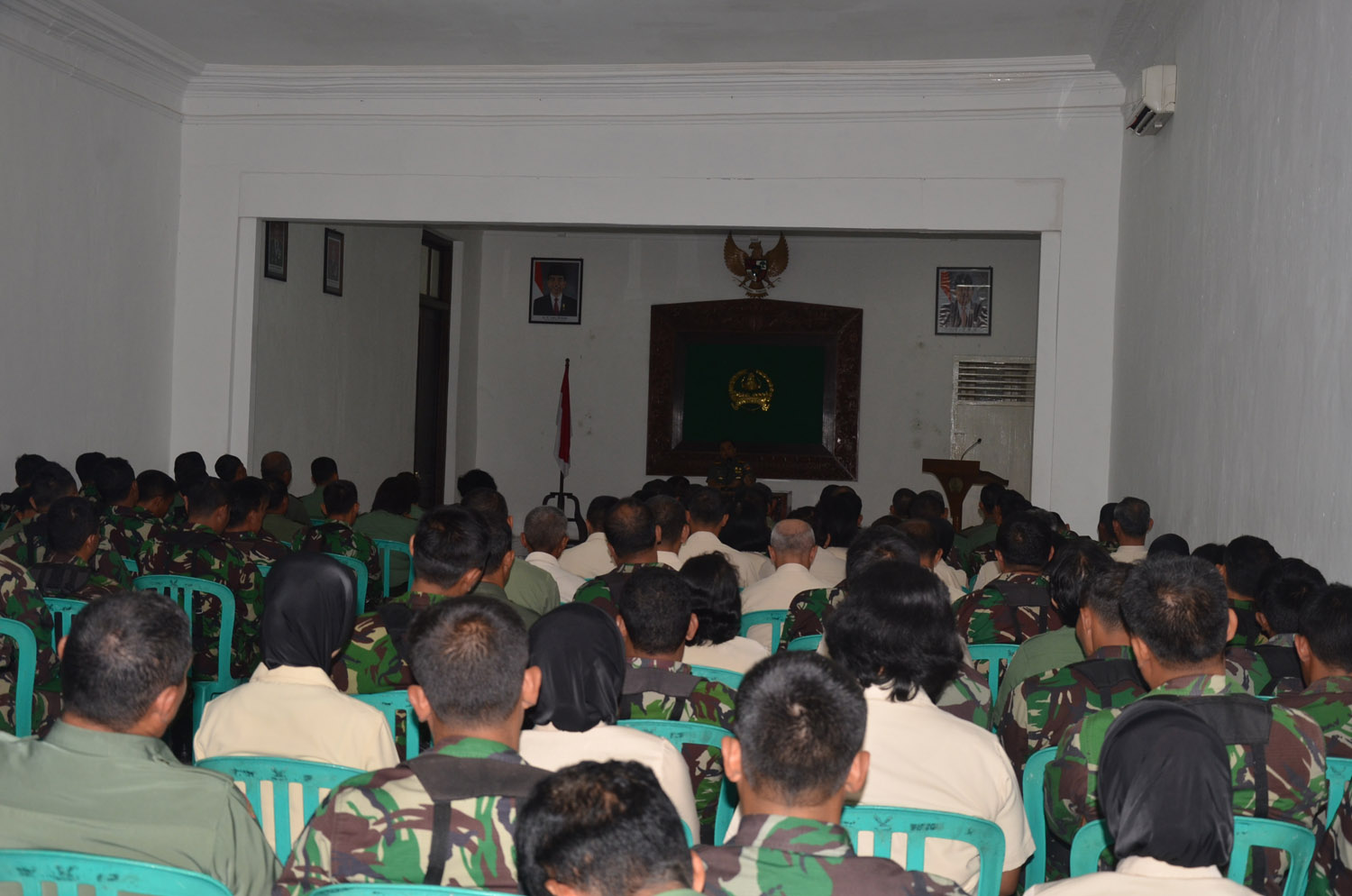 Danrem Beri Jam Komandan