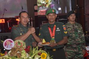 Peraih Medali Emas PON Aceh Dapat Penghargaan Dari Pangdam IV/Dip