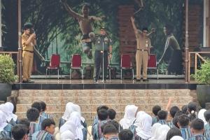 Danrem 073/Makutarama Beri Penguatan Karakter bagi Siswa SMPN 3 Salatiga