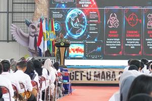 Danrem 073/Makutarama Tanamkan Wawasan Kebangsaan kepada Ratusan Mahasiswa Baru UNW