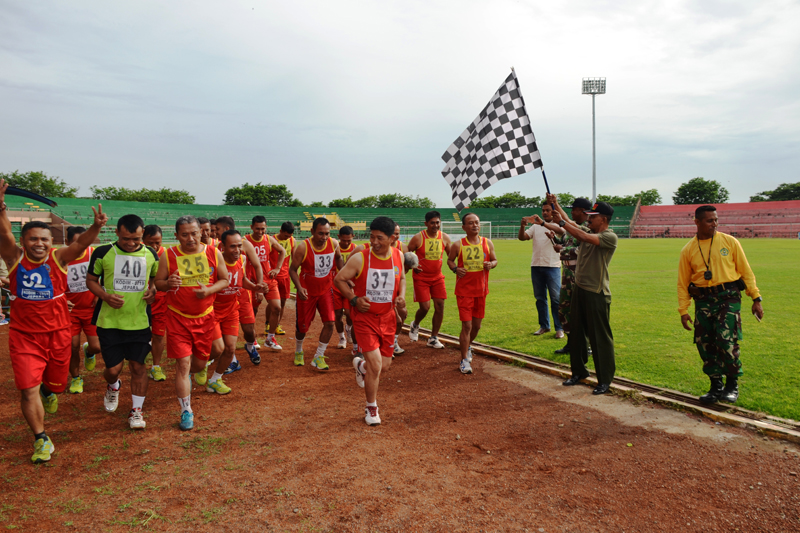 Prajurit kodim jepara perkuat fisiknya  