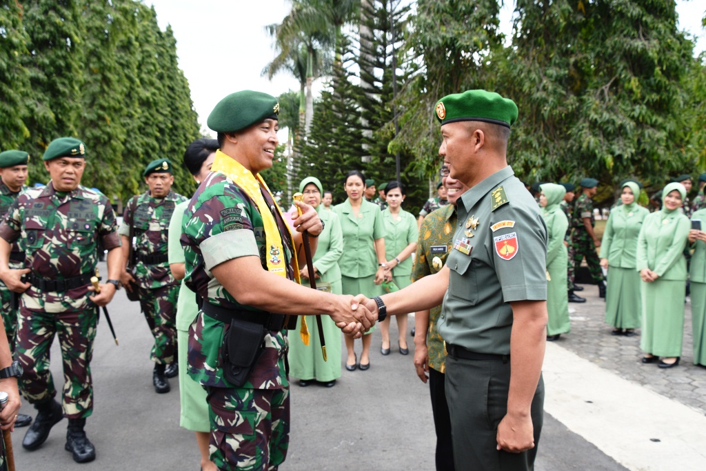 Kasrem Sambut Kedatangan Pangkostrad di Yonif Mekanis Raider 411/Pandawa