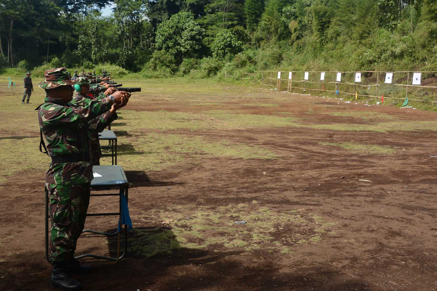 Permahir Latihan Menembak