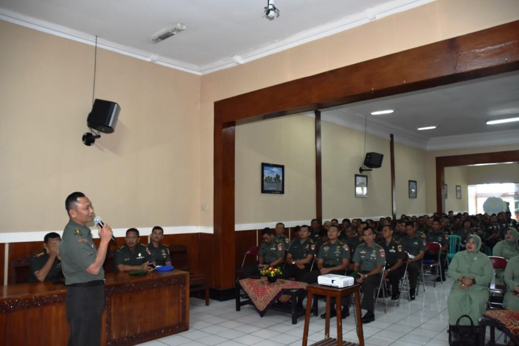 Bekali Prajurit Dengan Pengetahuan Hukum