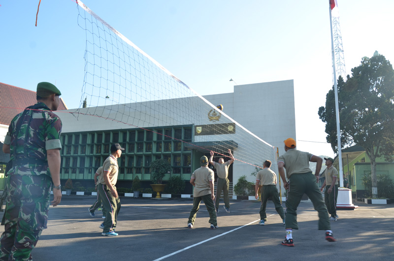 Volly Ball Tumbuhkan Kebersamaan Prajurit Korem Salatiga