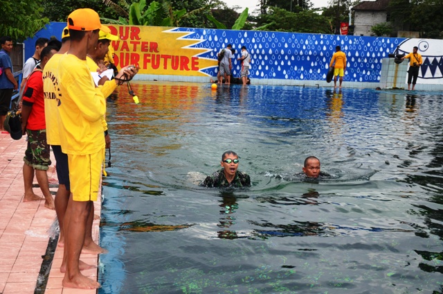 Prajurit Harus Mahir Renang Militer