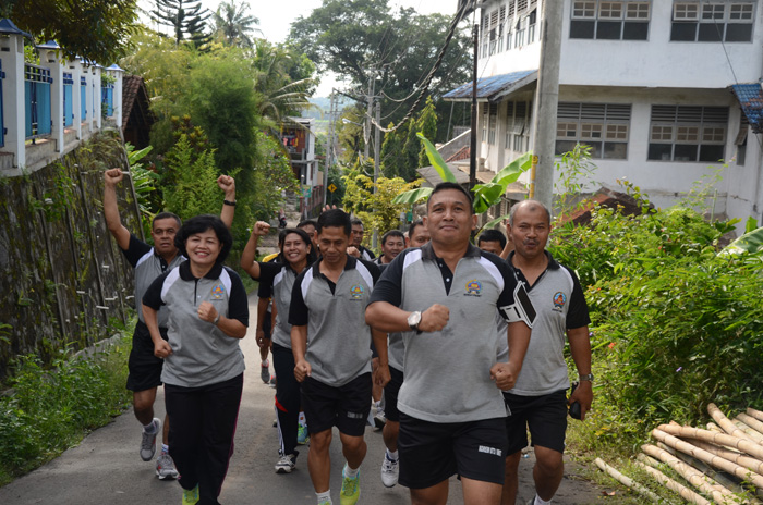 Korem Gelar Jalan Sehat