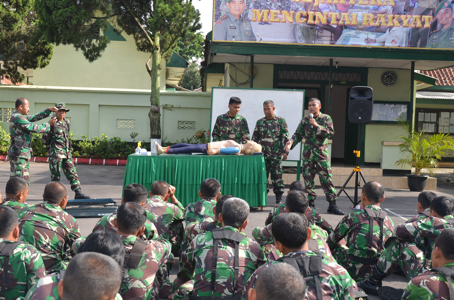 Pertolongan Pertama Lapangan Untuk Prajurit